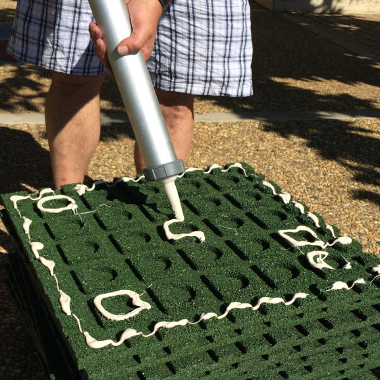 Pistolet aluminium pour colle 75037 – Application des dalles Hexdalle – Image 2