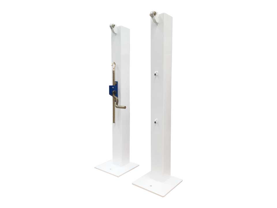 Poteaux de tennis sur platine – acier galvanisé plastifié blanc 80×80 mm